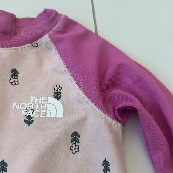 The North Face Pink and Purple swim rash guard One Piece 6/12m flash dry - Picture 3 of 6